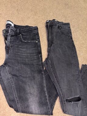 Dark Wash Distressed Skinny Jeans Zara/ Cotton on SIZE 10